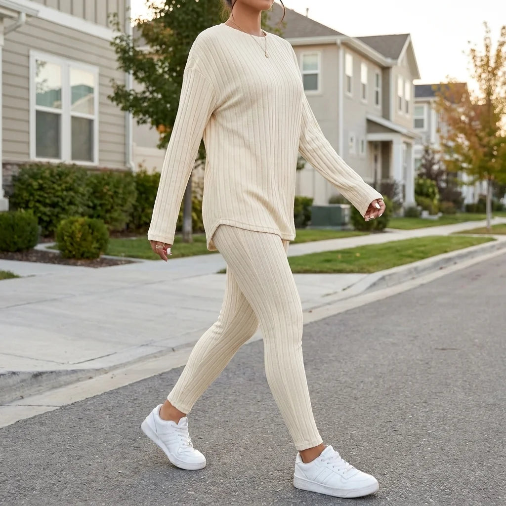 Elara Ribbed Legging Lounge Set – round neckline