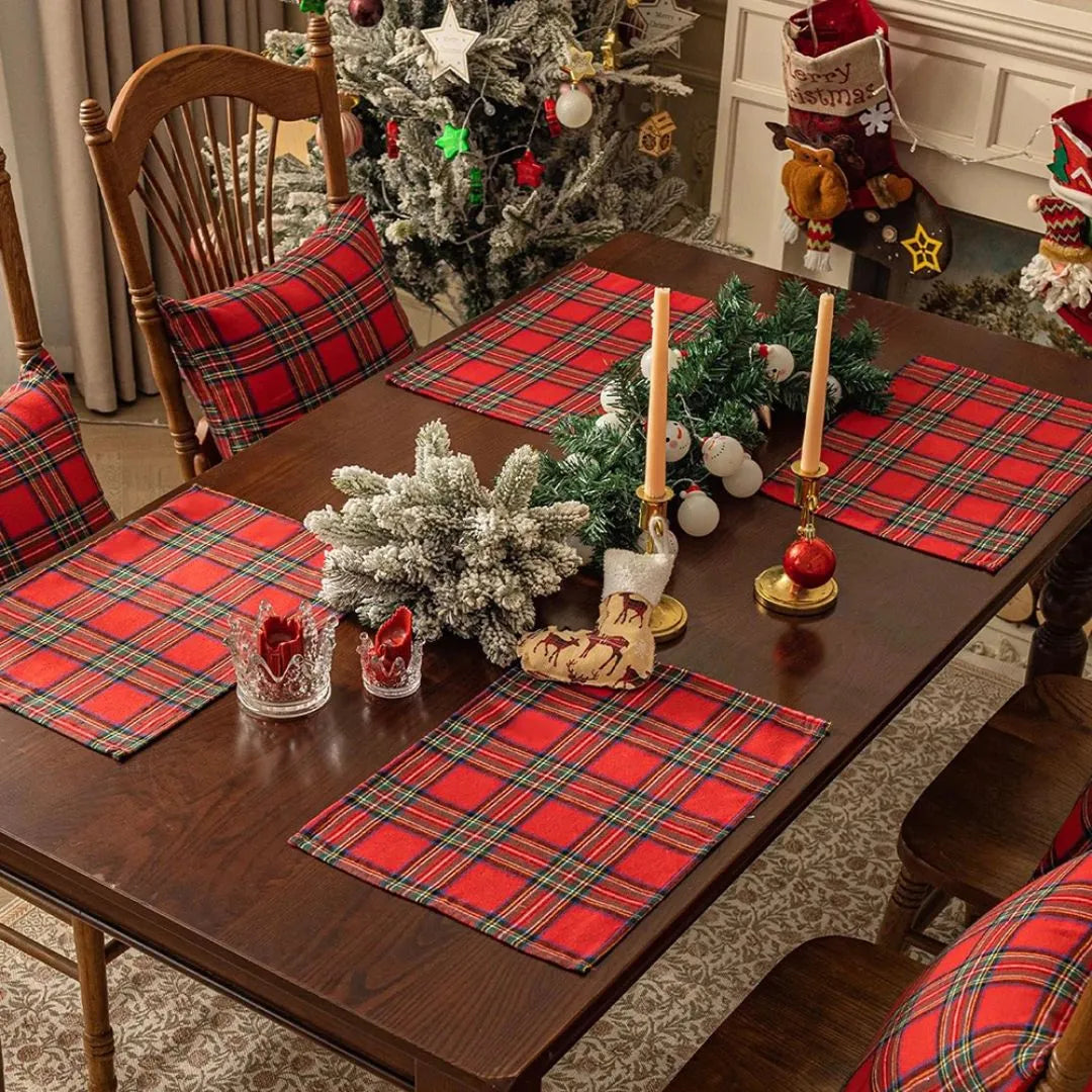 Rectangular Holiday Dining Placemat Set of 4 Christmas Tableware - Detail 2 - Envilune Luxury Christmas Decor