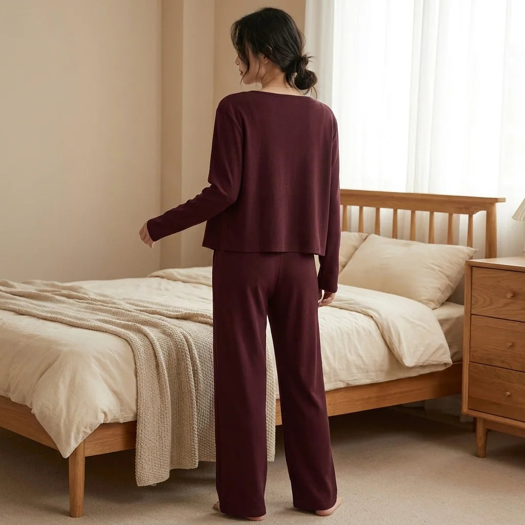 Serelle Three-Piece Lounge Set – button-front detail