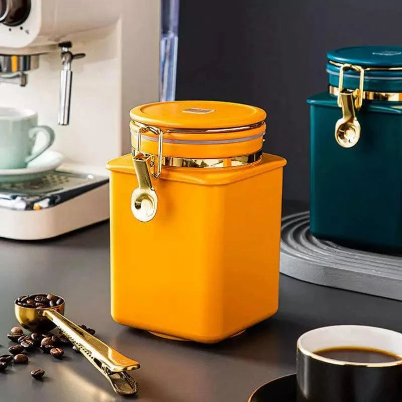 Airtight dry food canister with sealing lid – view 4