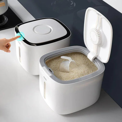 Automatic-lid dry food storage container – view 6
