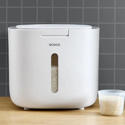 Automatic-lid dry food storage container – view 7