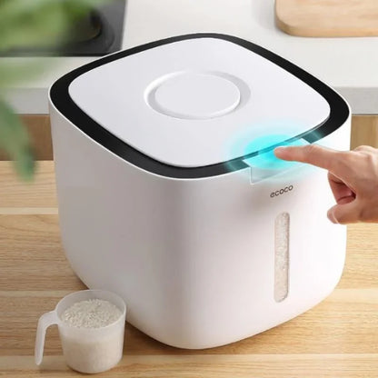 Automatic-lid dry food storage container – view 10