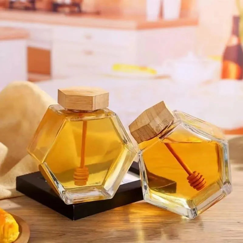 Borosilicate glass honey jar with wooden lid and dipper – view 2