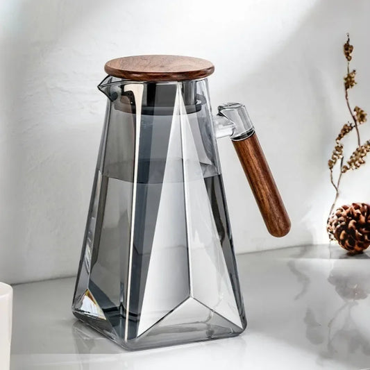 1.8L Borosilicate Glass Serving Pitcher with Lid