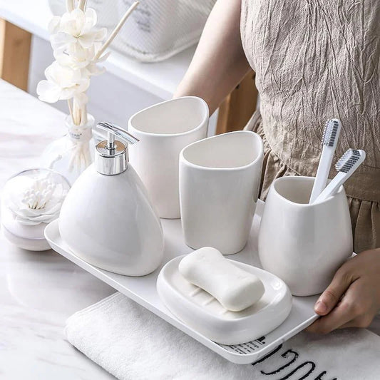 Ceramic bathroom accessory set with optional tray