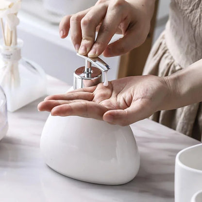 Ceramic bathroom accessory set with optional tray – view 4