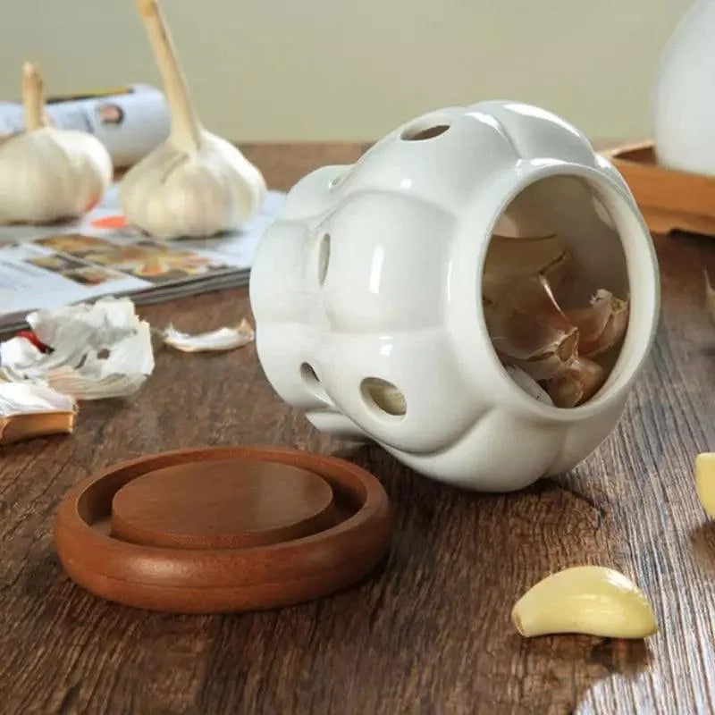 Ceramic storage jar with wooden lid – view 8