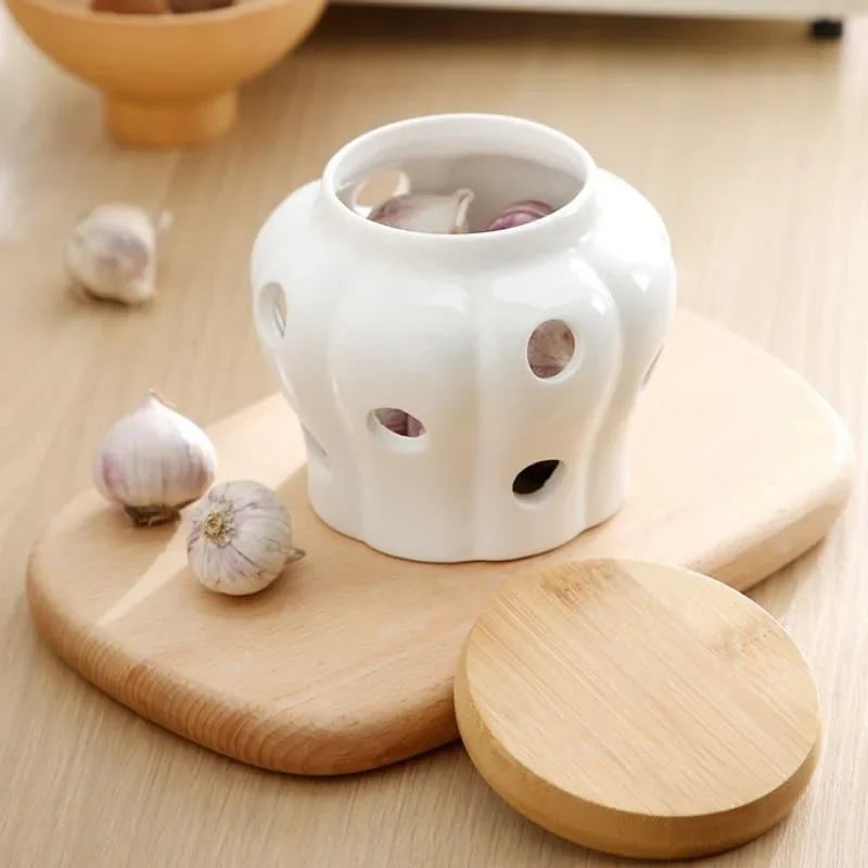 Ceramic storage jar with wooden lid – view 10