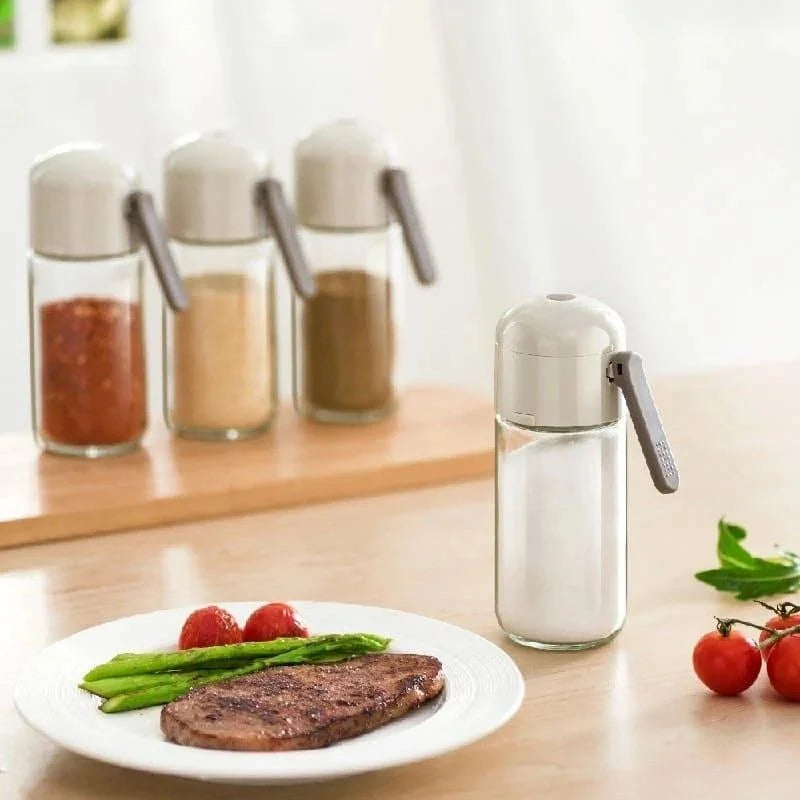 Glass salt and seasoning dispenser with integrated measure – view 3