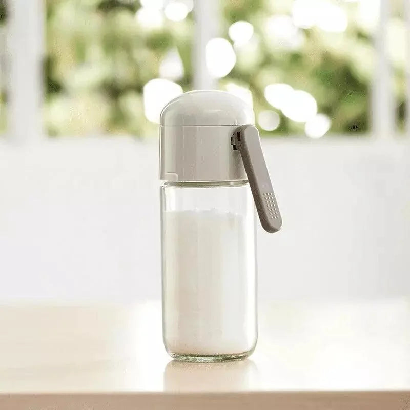 Glass salt and seasoning dispenser with integrated measure – view 4