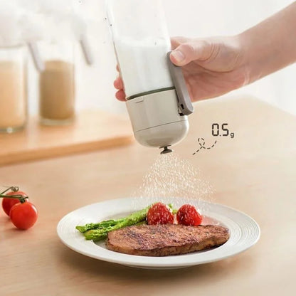 Glass salt and seasoning dispenser with integrated measure – view 11