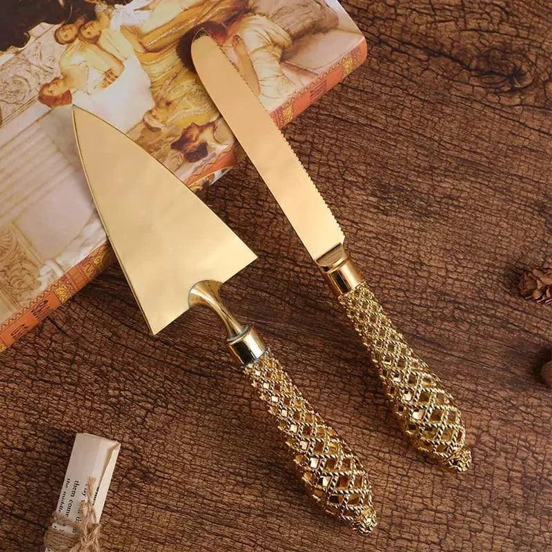 Gold cake knife and server set – view 2