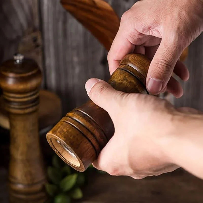 Manual wooden pepper and spice grinder – view 10