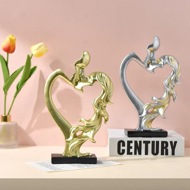 Nordic Kissing Couple Resin Sculpture – view 5