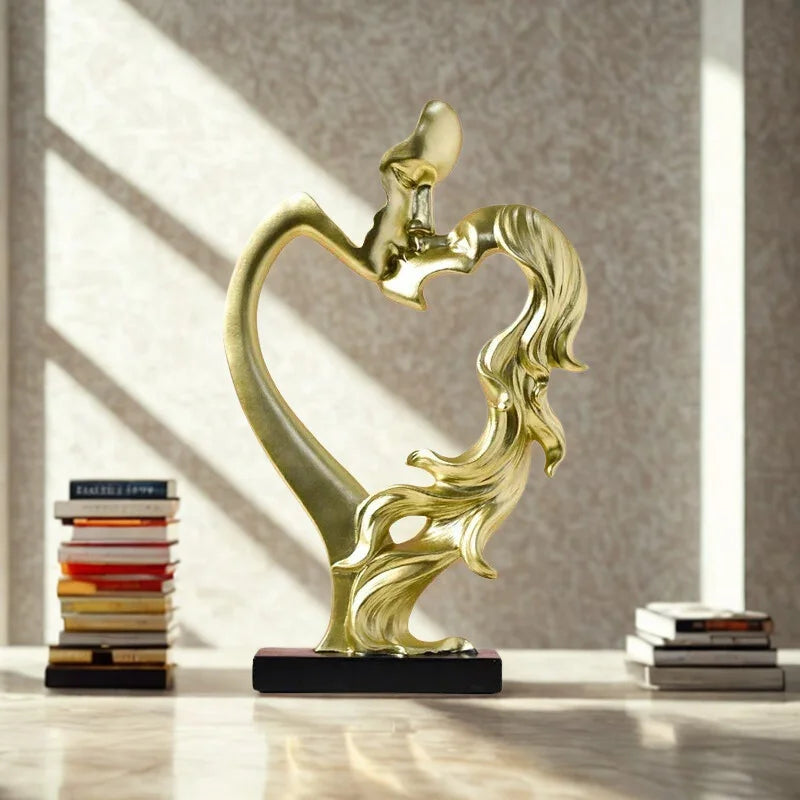 Nordic Kissing Couple Resin Sculpture – view 6