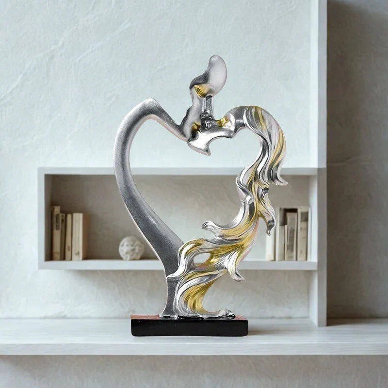 Nordic Kissing Couple Resin Sculpture – view 7