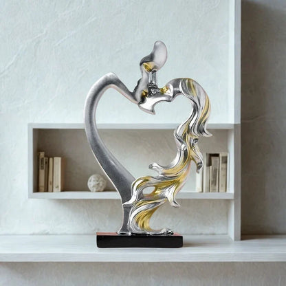 Nordic Kissing Couple Resin Sculpture – view 7