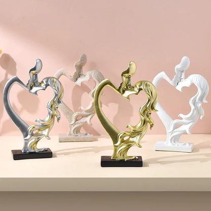 Nordic Kissing Couple Resin Sculpture – view 8