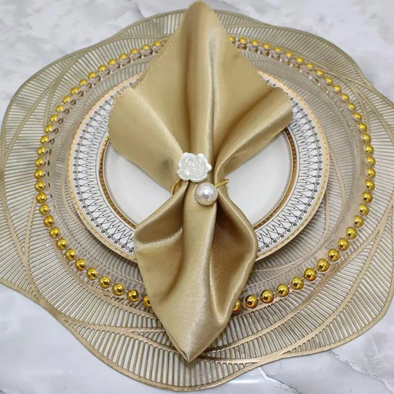 Pearl flower metal napkin rings – view 2
