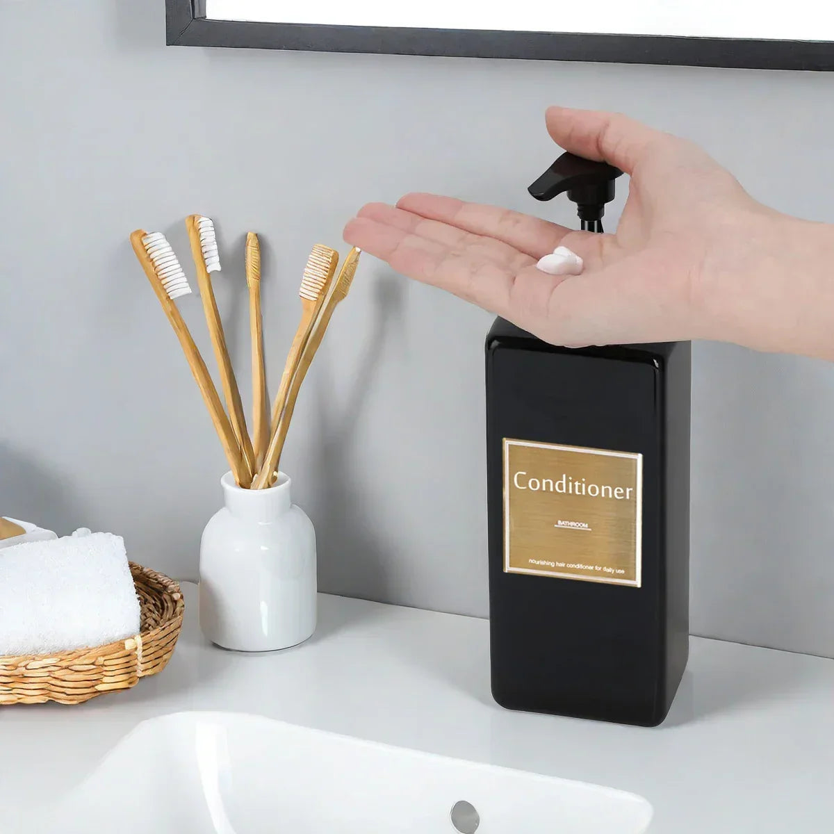Refillable Soap & Shampoo Dispenser Set – view 2