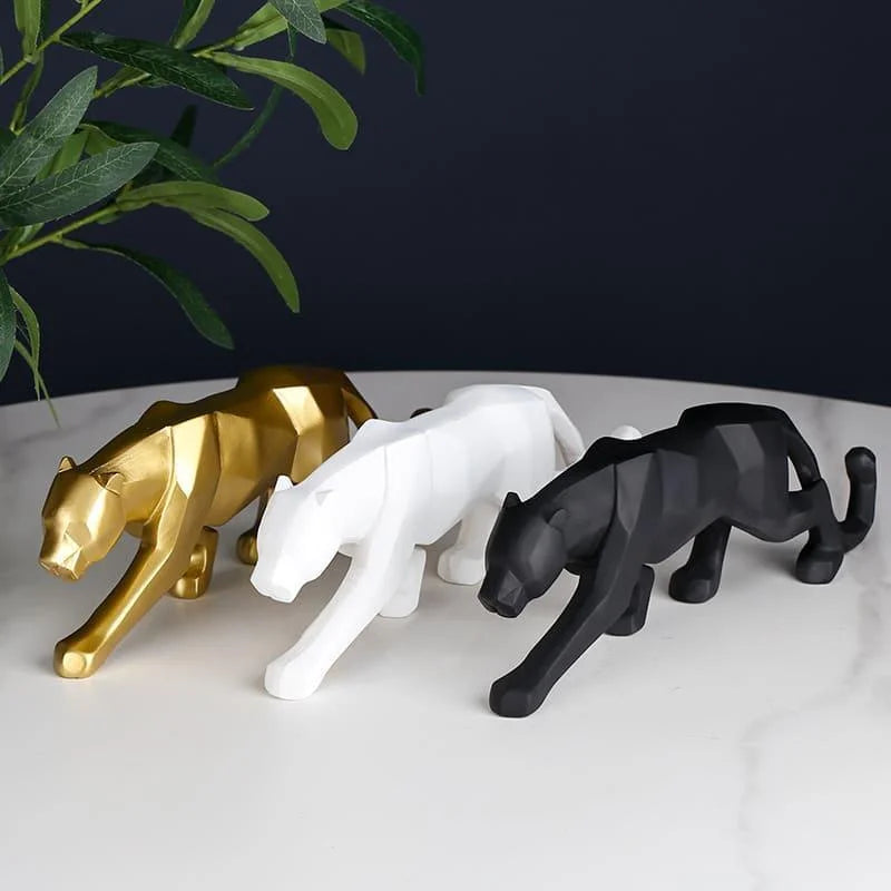 Resin leopard statue – view 2