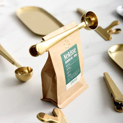 Stainless steel coffee scoop with bag clip – view 3