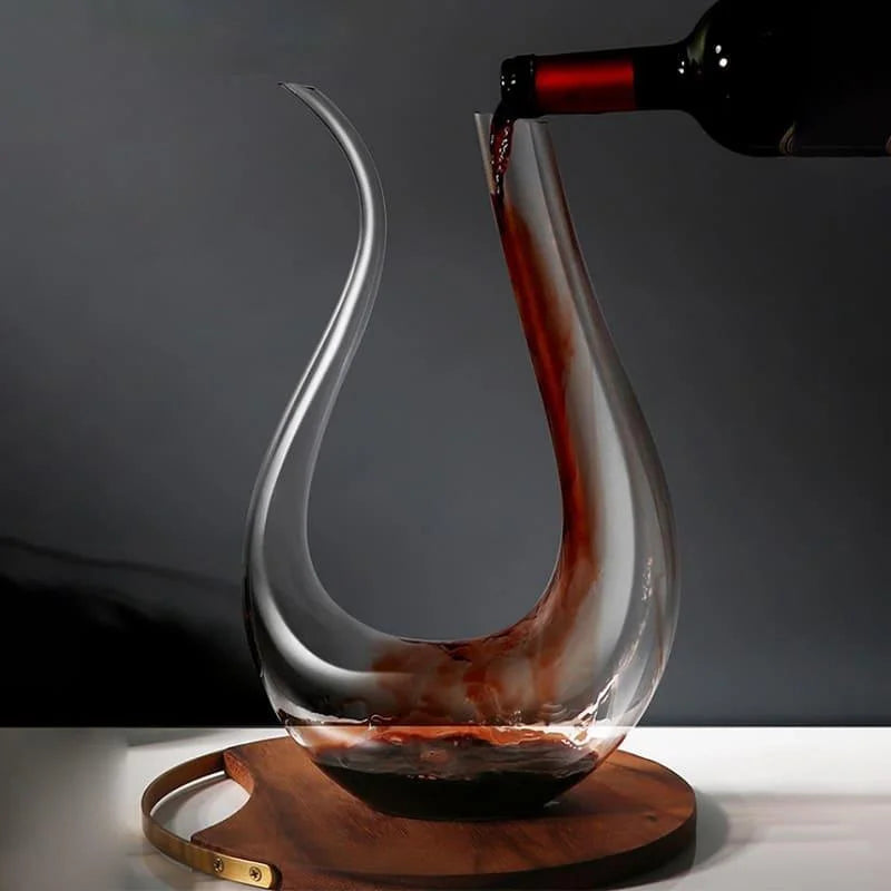 Swan-shaped 1.5L wine decanter – view 5