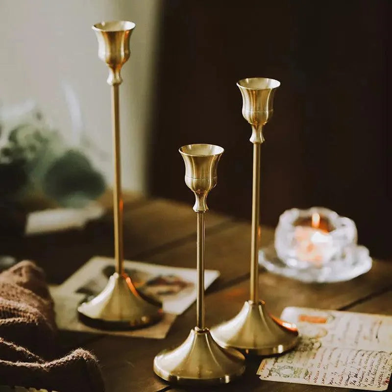 Vintage Gold metal candle holder set – view 2