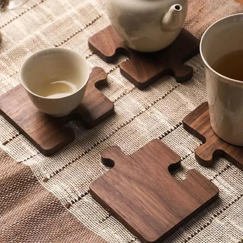 Walnut wood trivet and coaster set – view 2