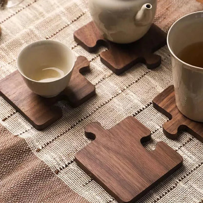 Walnut wood trivet and coaster set – view 2