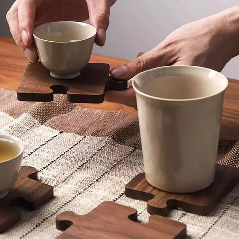 Walnut wood trivet and coaster set – view 4