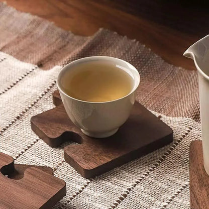 Walnut wood trivet and coaster set – view 8
