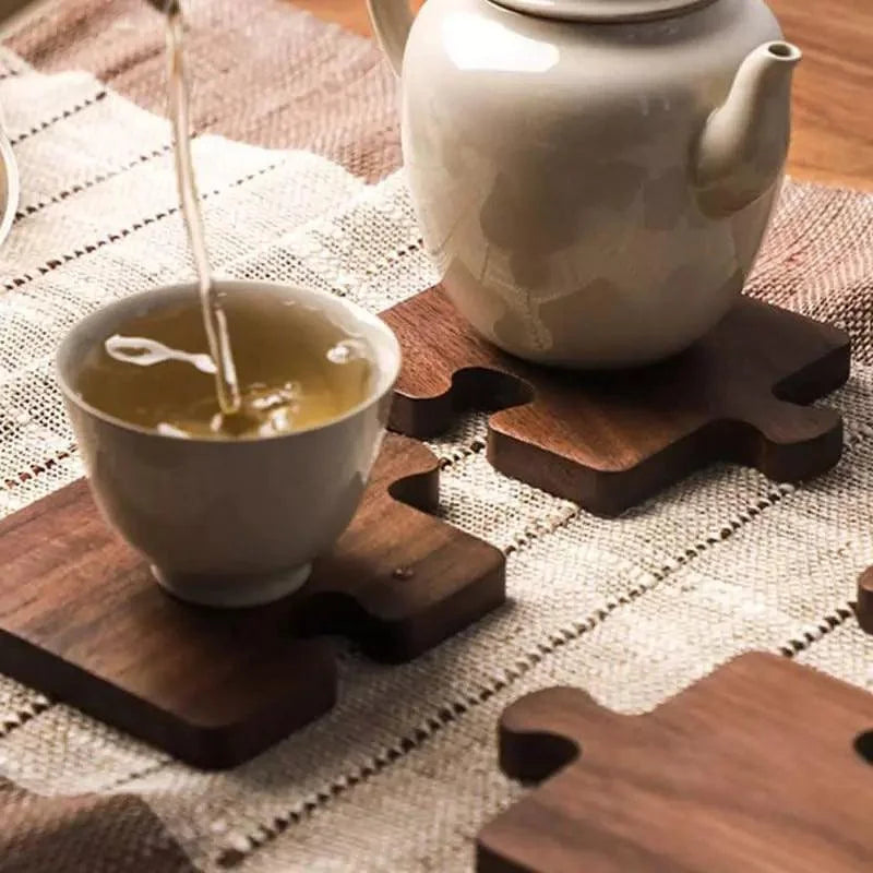 Walnut wood trivet and coaster set – view 9