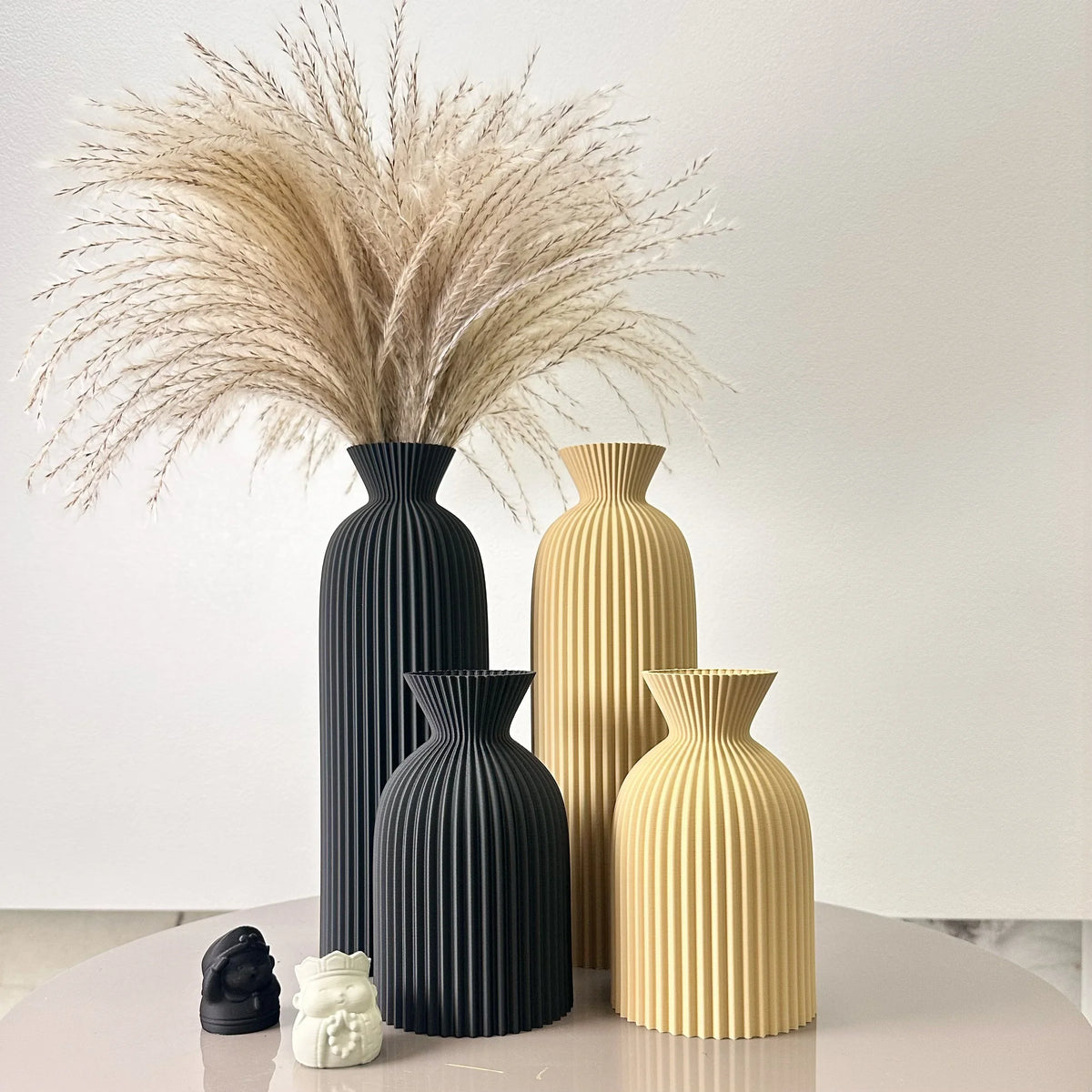 2-Piece Wavy Decorative Vase Set – 5 Colours