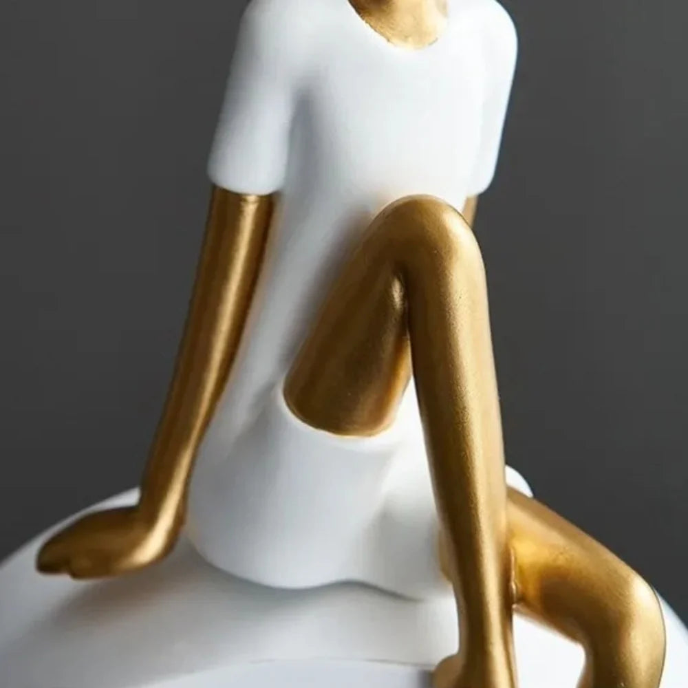 White Abstract Resin Sculpture – Design A or B – view 3