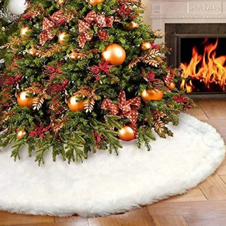 White Plush Christmas Tree Skirt – 78cm, 90cm or 122cm – view 6