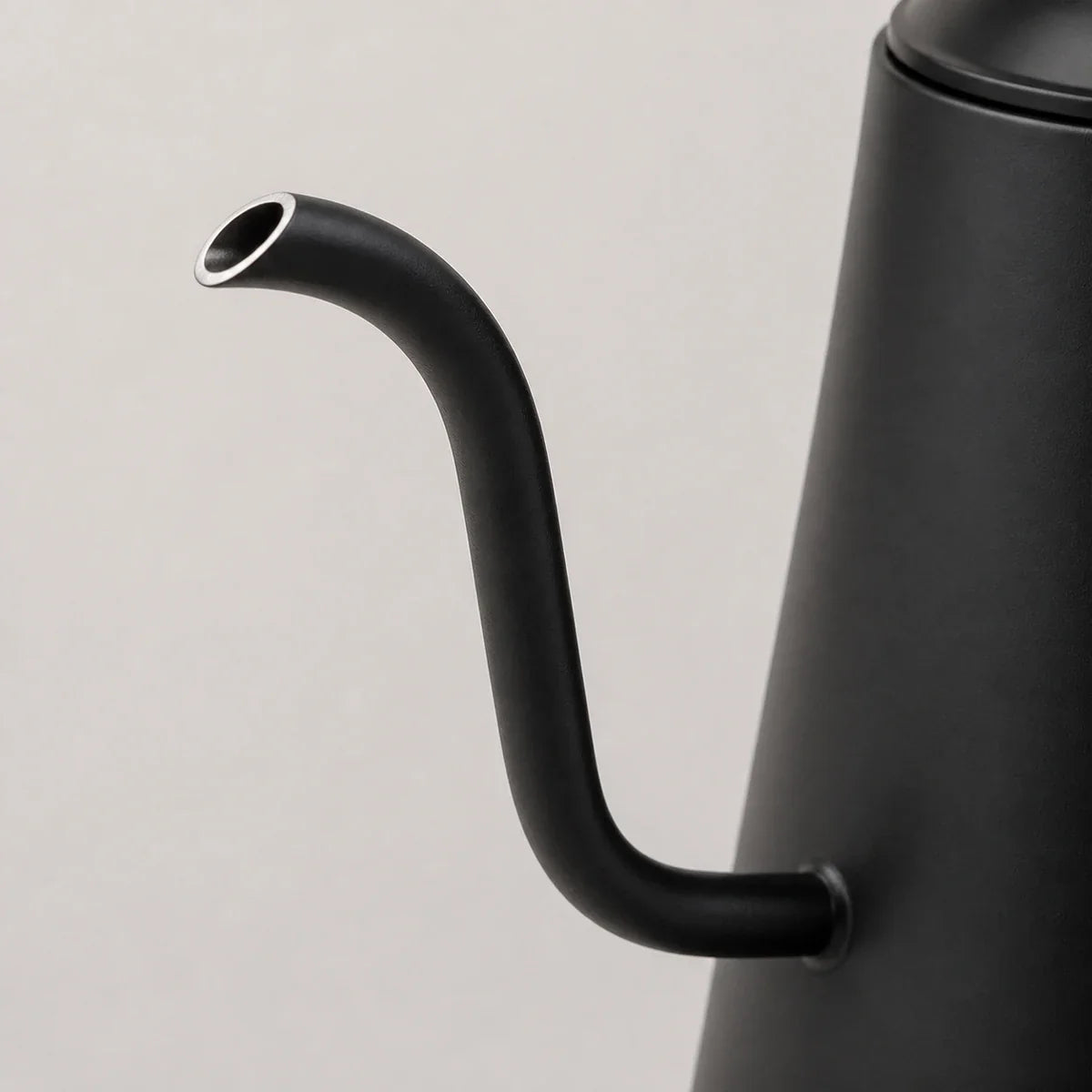 Monza Electric Gooseneck Kettle – 900 ml, Matte Black – feature detail