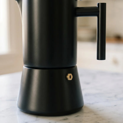 Pisa Induction Moka Pot – Black, 300 ml Stainless Steel – feature detail