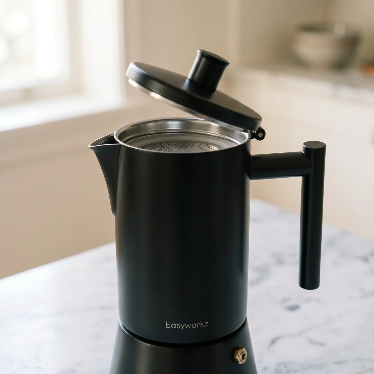 Pisa Induction Moka Pot – Black, 300 ml Stainless Steel – feature detail